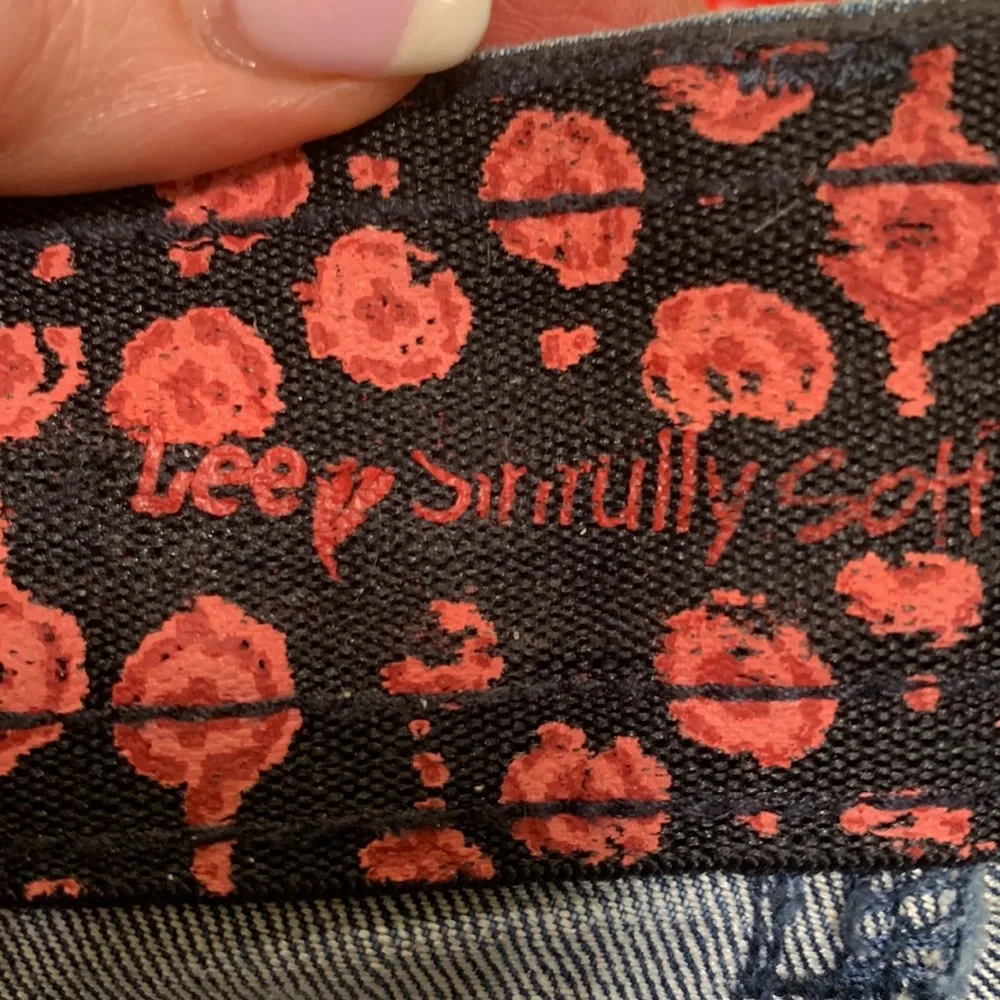 NWOT Lee sinuous soft size 14 medium tummy control waist denim shorts. - Picture 12 of 12